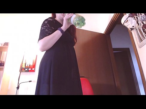 ❤️ Een onderdanige slaaf die houdt van vieze en weelderige slipjes wordt gedwongen te masturberen na het bekijken van deze video! ️ Sluts at nl.robosexshop.ru ☑