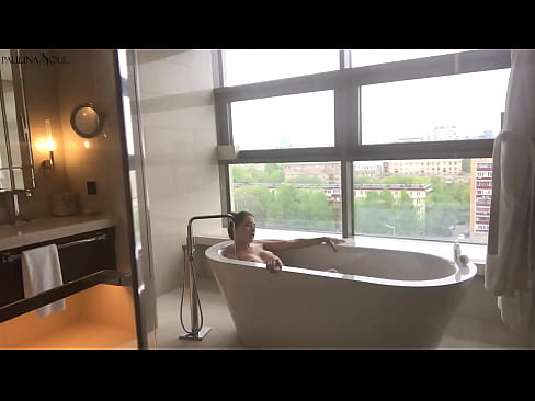 ❤️ Enorme babe die hartstochtelijk haar poesje aftrekt in de badkamer ️ Sluts at nl.robosexshop.ru ☑
